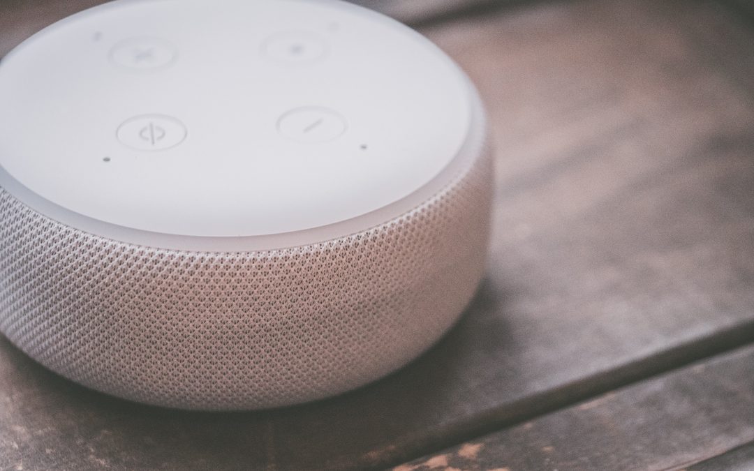 Smart speakers and distribution of information content
